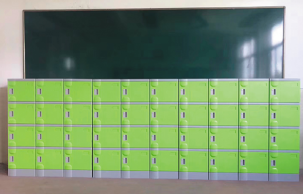 工程案例-書(shū)包柜